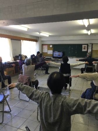 体操をしている様子