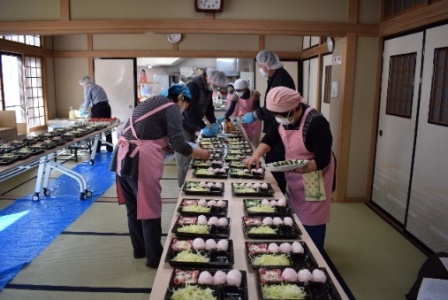 お弁当を作る様子 お弁当を作る様子